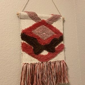 Hanging wall accent decor